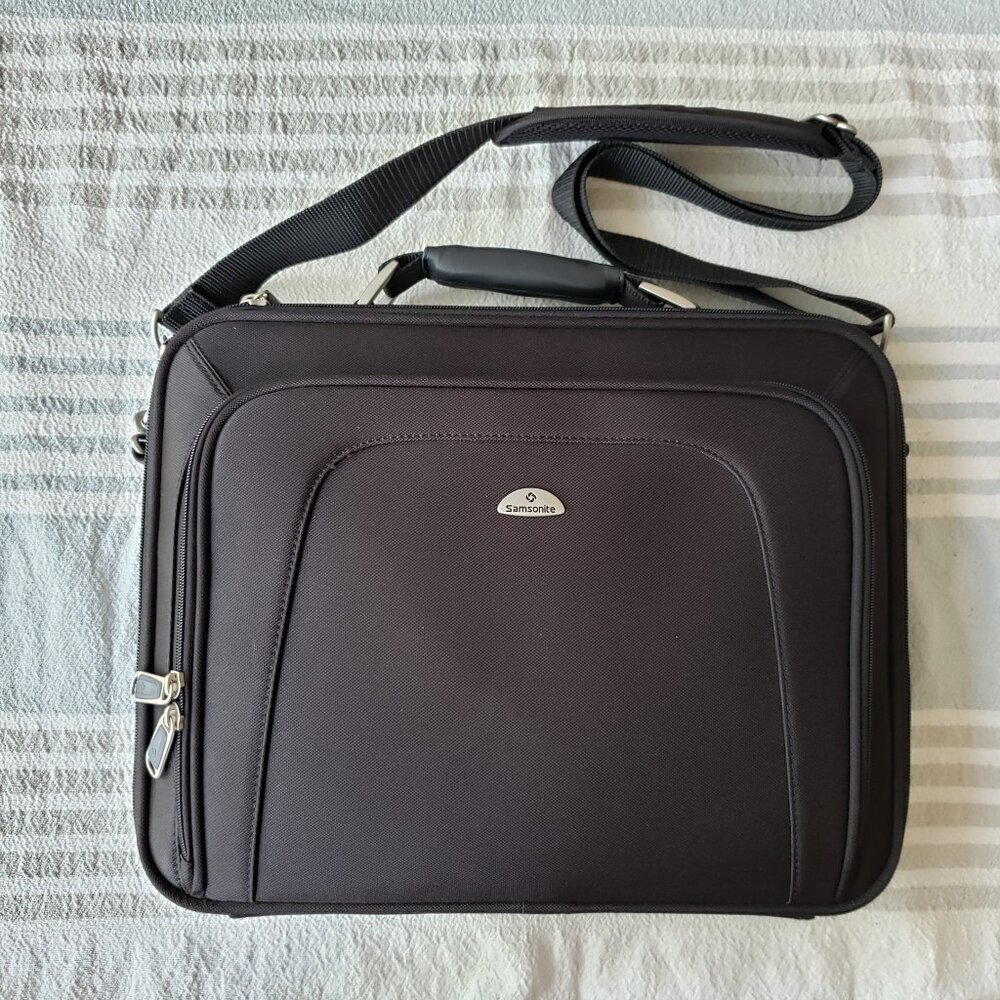 Samsonite computer bag, black fabric, up to 17 in laptop
